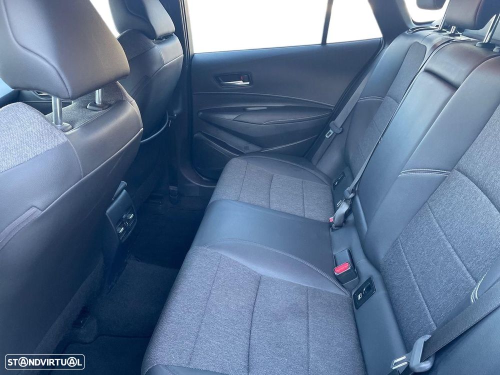 Toyota Corolla Touring Sports 1.8 Hybrid Comfort+P.Sport - 11