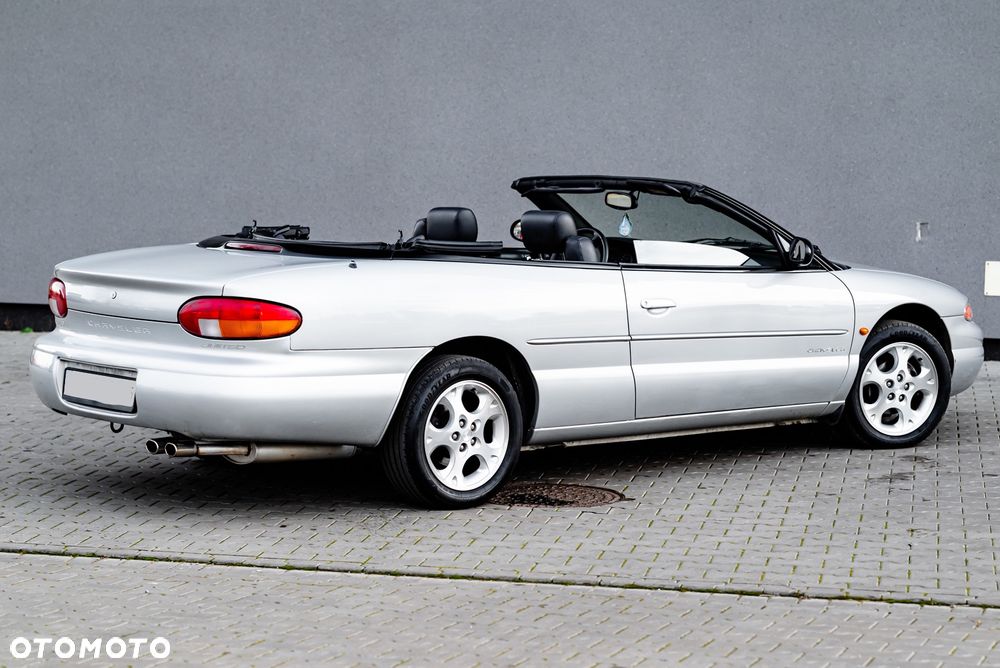 Chrysler Stratus - 14