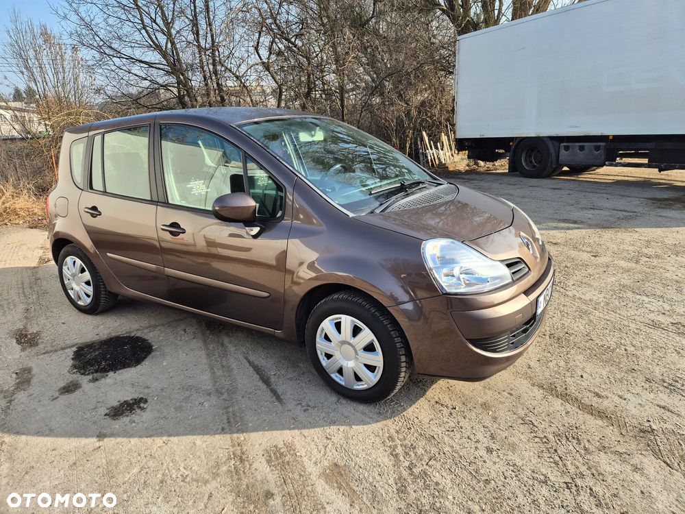 Renault Modus - 1