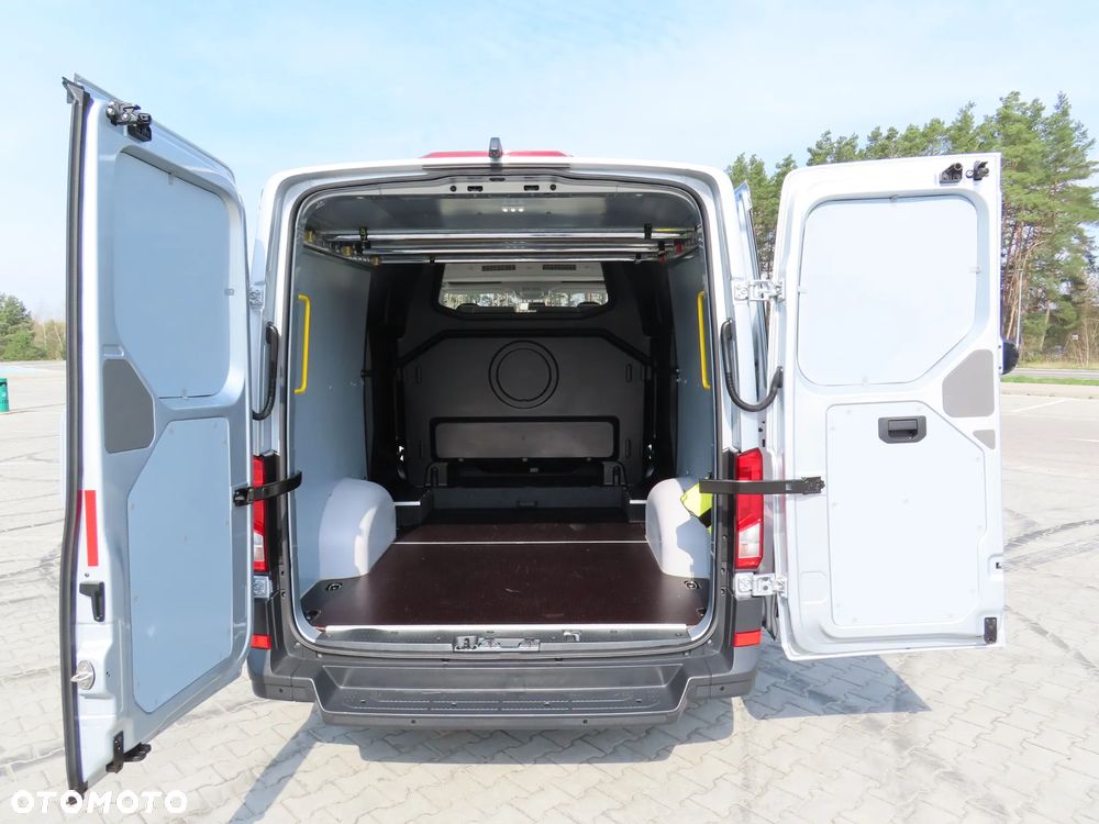 Volkswagen Crafter 35 BiTDI 2.0 177 KM AUTOMAT 6-Cio Os.+ 1036 Kg Ładowność MIXTO Indywidualna Zabudowa VIP, L2H1 Furgon Blaszak, 5905 mm Dł, FULL LED, DRZWI PRZESUWNE Z OBU STRON, HAK 3000 Kg, Rozstaw Osi 3665 mm, Stan Wizualny I Techniczny NOWY Tak Jak Z Taśmy Produkcyjnej Gotowy Dostępny OKAZJA POLECAM - 15