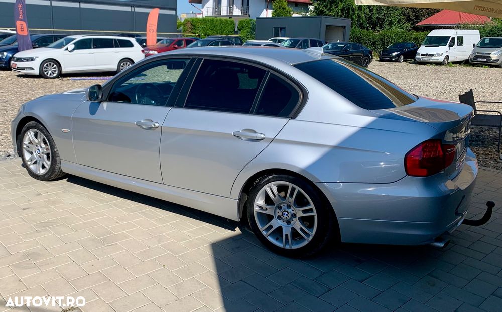 BMW Seria 3 318i - 4