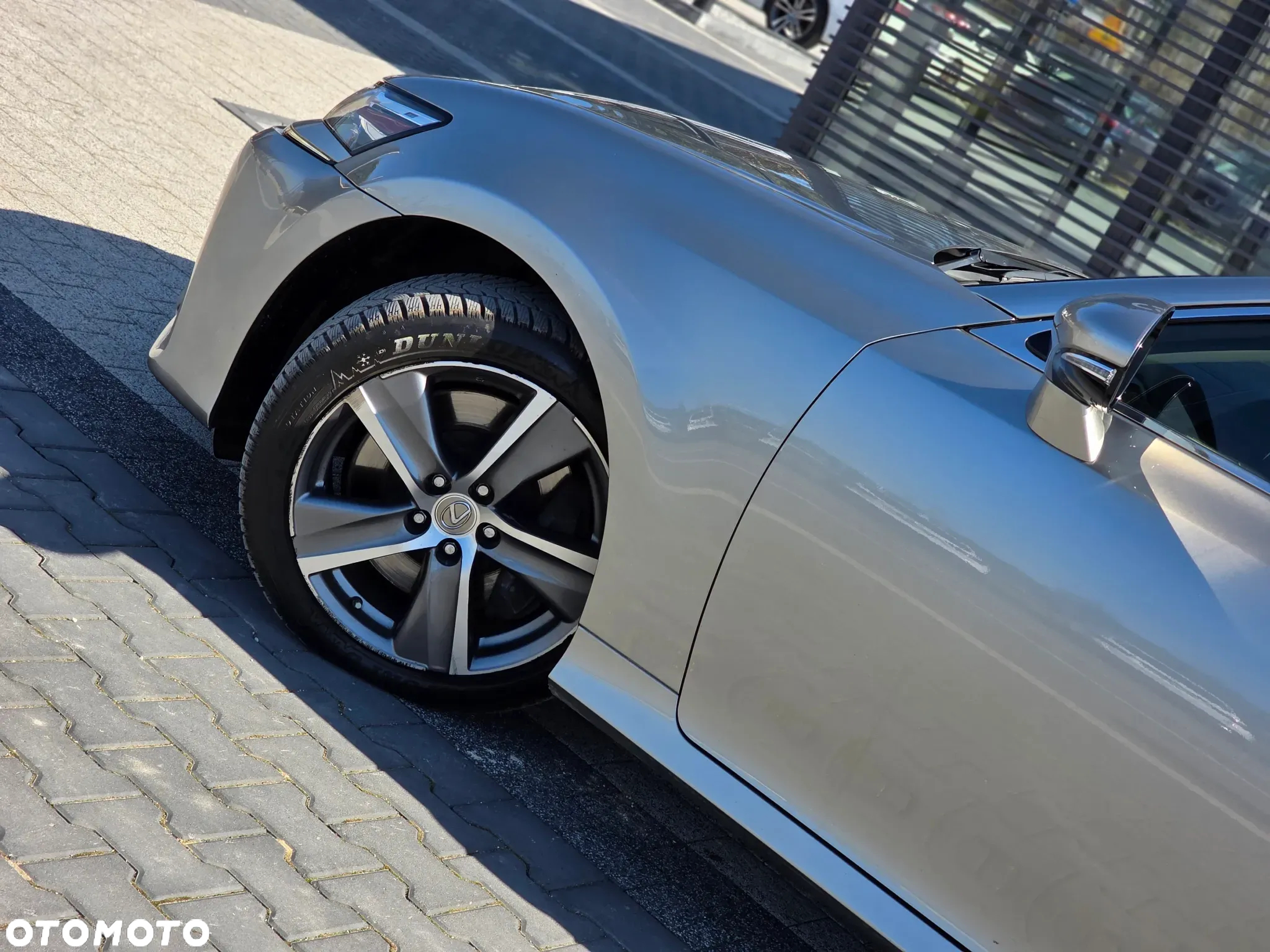 Lexus GS 200t / 300 F Sport - 16