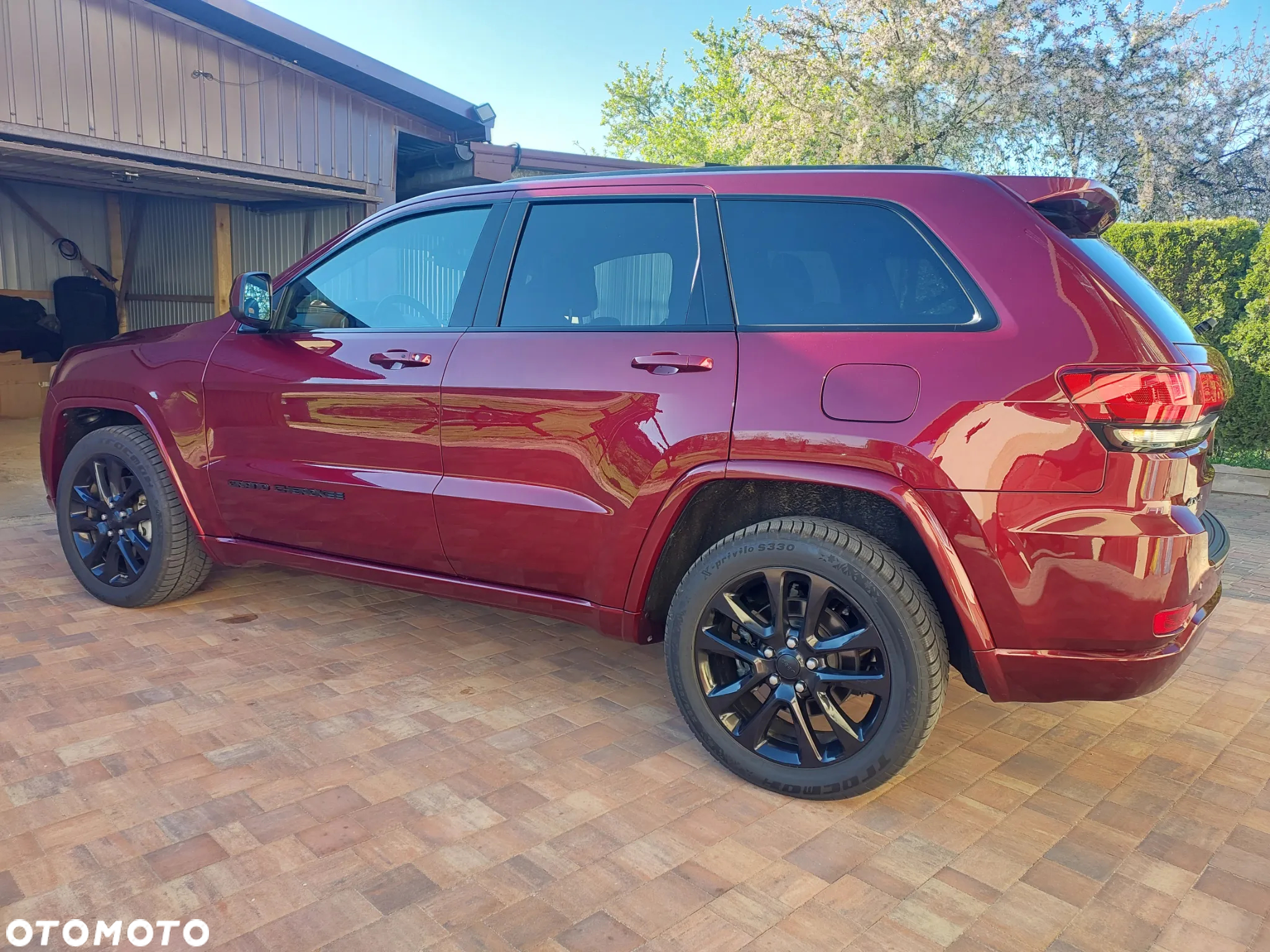 Jeep Grand Cherokee - 14