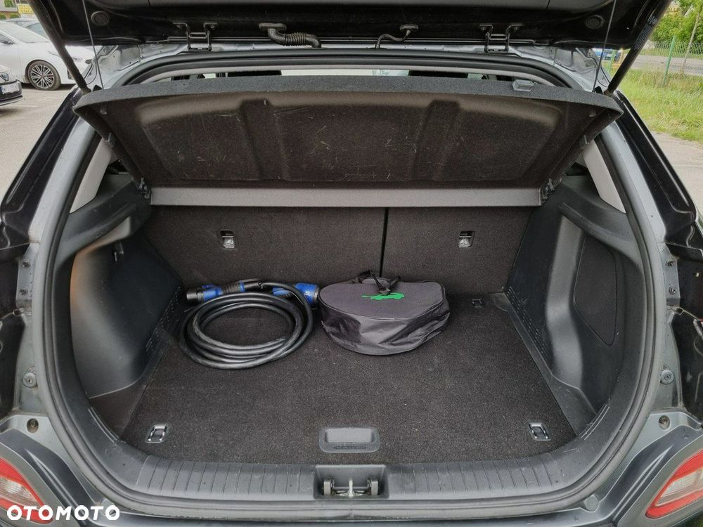 Hyundai Kona - 13