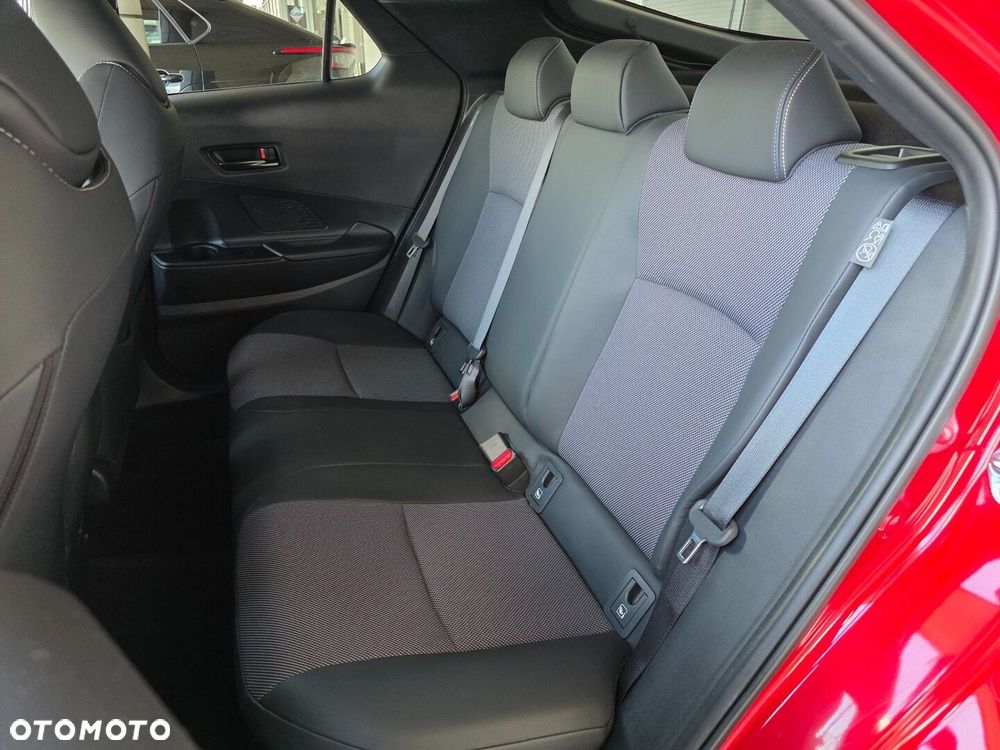 Toyota C-HR - 18