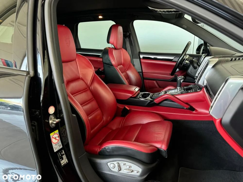 Porsche Cayenne S Diesel Platinum Edition - 31