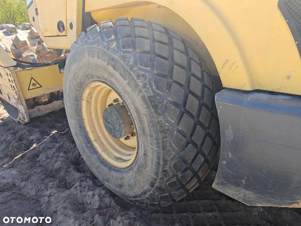 Bomag BW 213 DH-4 - 11