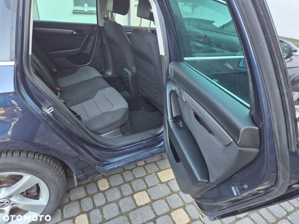 Volkswagen Passat 2.0 TDI Individual Chrom - 12