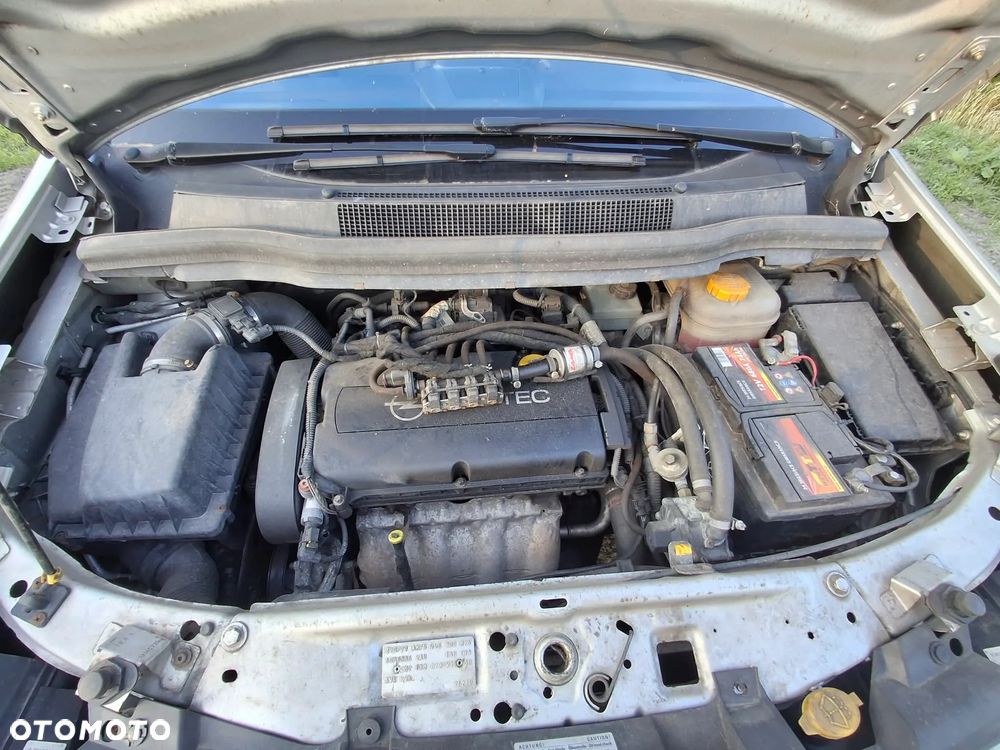 Opel Zafira 1.8 Cosmo - 19