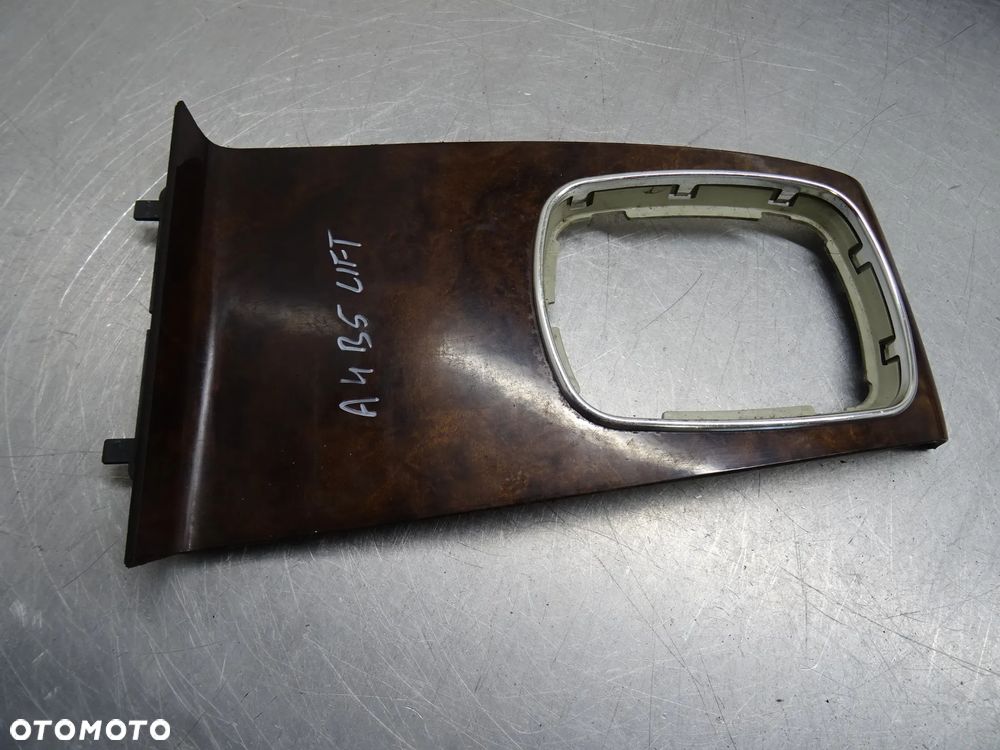 AUDI A4 B5 LIFT 1.9TDI OSŁONA RAMKA LEWARKA 8D0864261J - 1