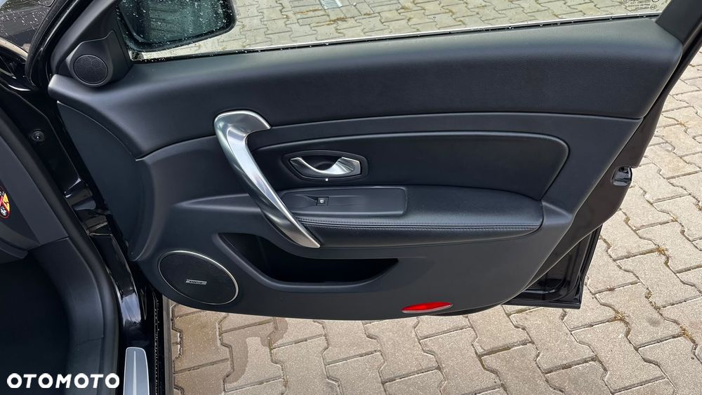 Renault Latitude - 26