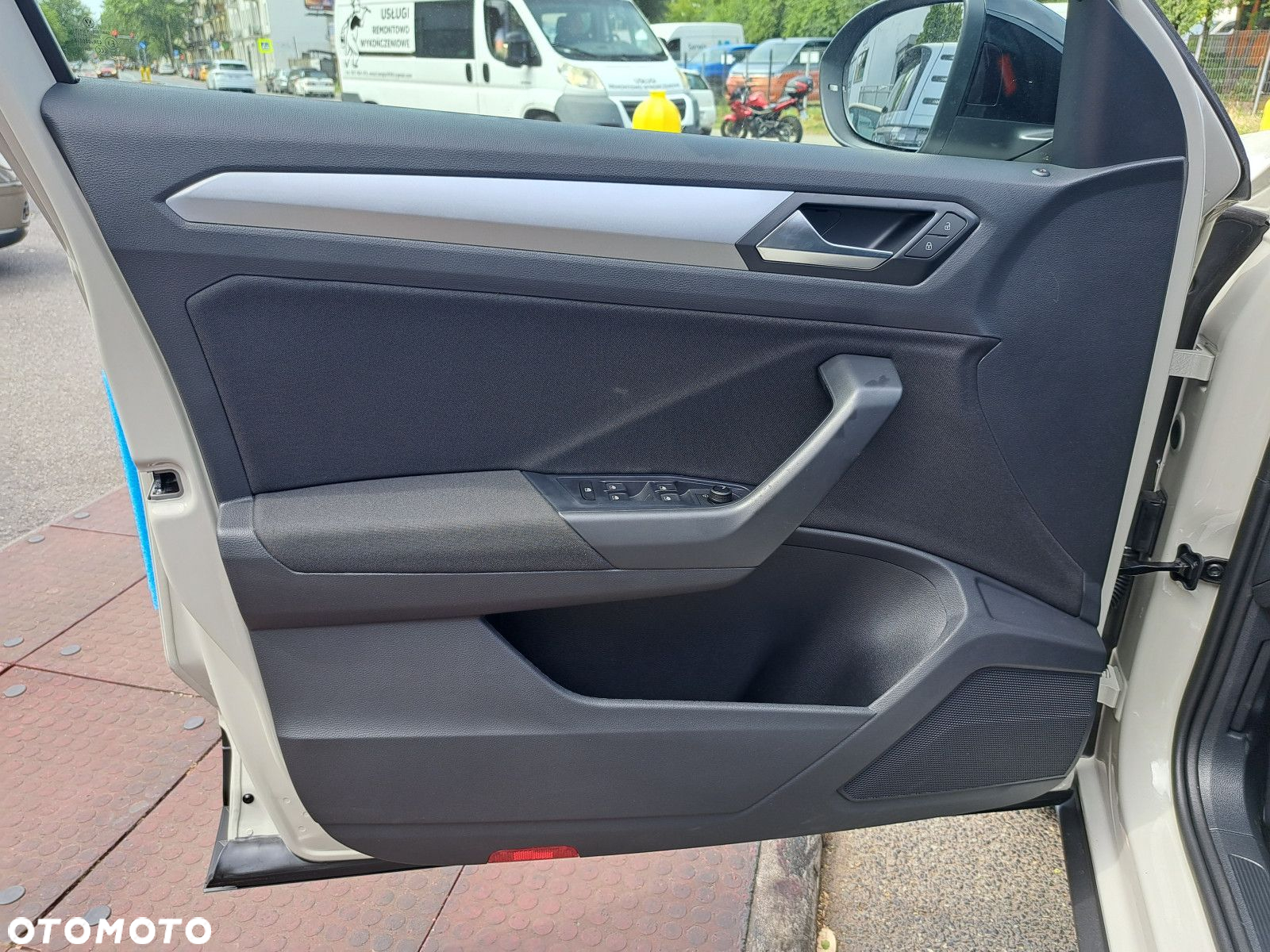 Volkswagen T-Roc 1.5 TSI Life Plus DSG - 8