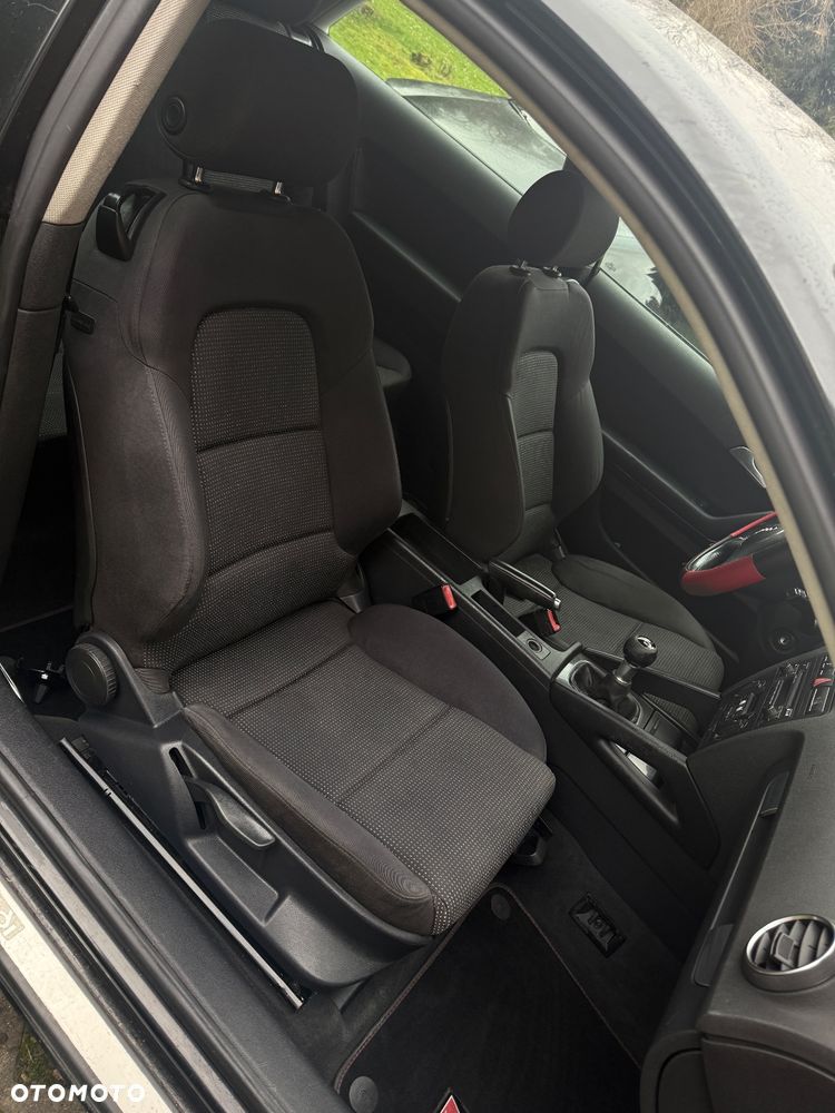 Audi A3 3-drzwiowe 1.6 Attraction - 8