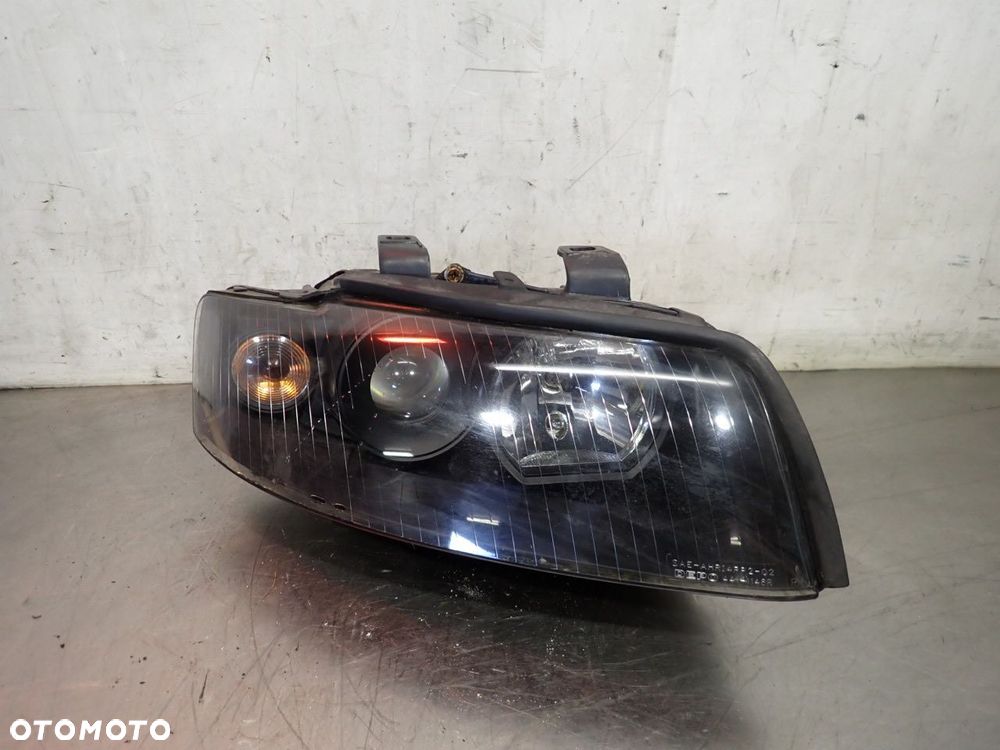 LAMPA PRAWA PRZEDNIA AUDI A4 B5 - 1