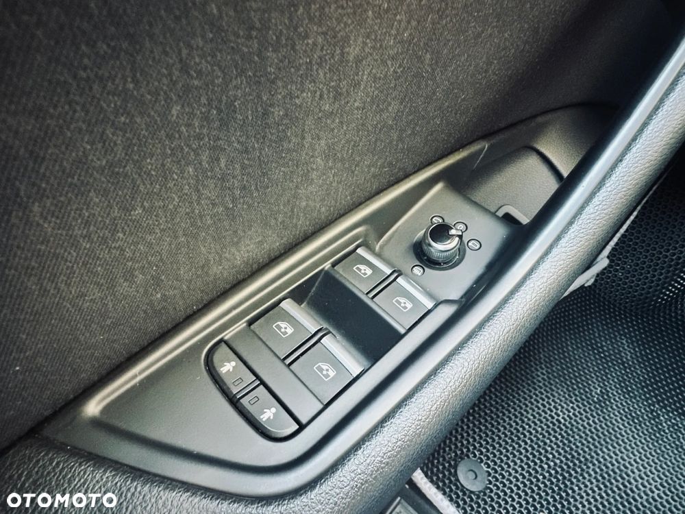 Audi A4 Avant 2.0 TDI S tronic - 18