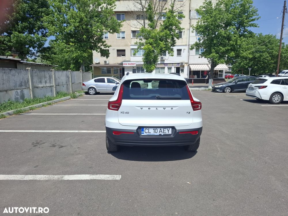 Volvo XC 40 T3 Base - 4
