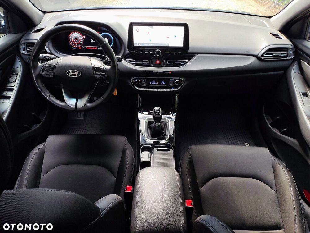 Hyundai i30 1.5 T-GDI 48V Smart - 9