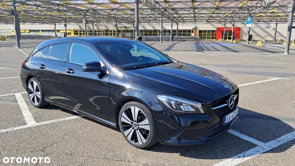 Mercedes-Benz CLA 180 UrbanStyle Edition - 24