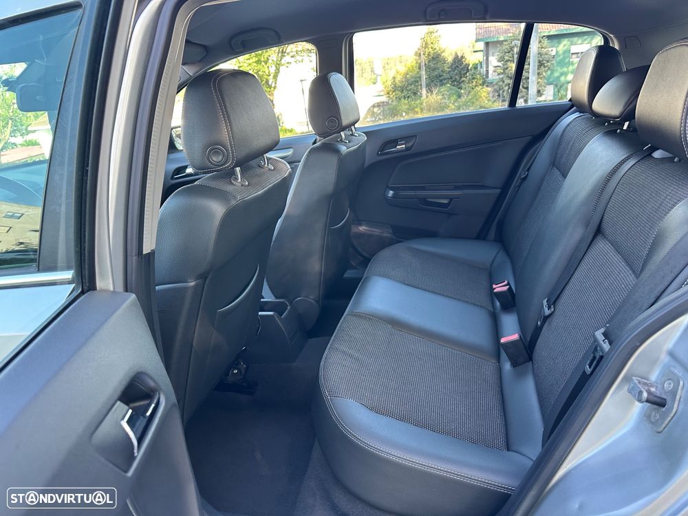 Opel Astra 1.7 CDTI Cosmo - 22