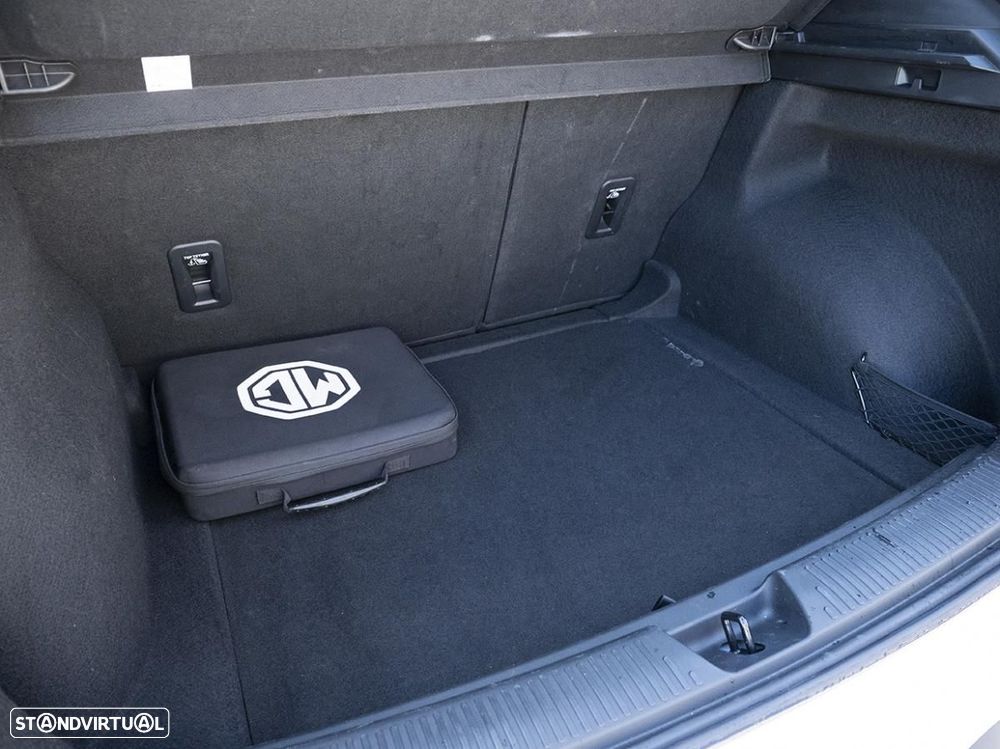 MG MG4 64 kWh Comfort - 16