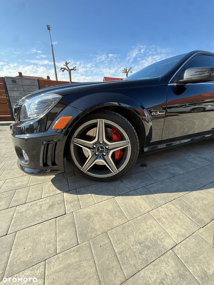 Mercedes-Benz Klasa C 63 AMG - 10