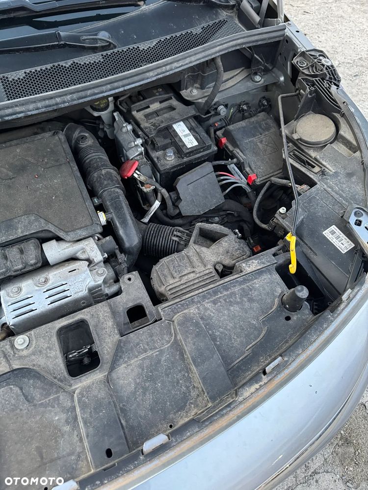 Peugeot 3008 PureTech 130 Stop & Start GPF EAT8 Roadtrip - 23