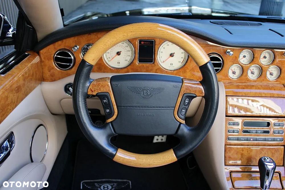 Bentley Azure Standard - 20