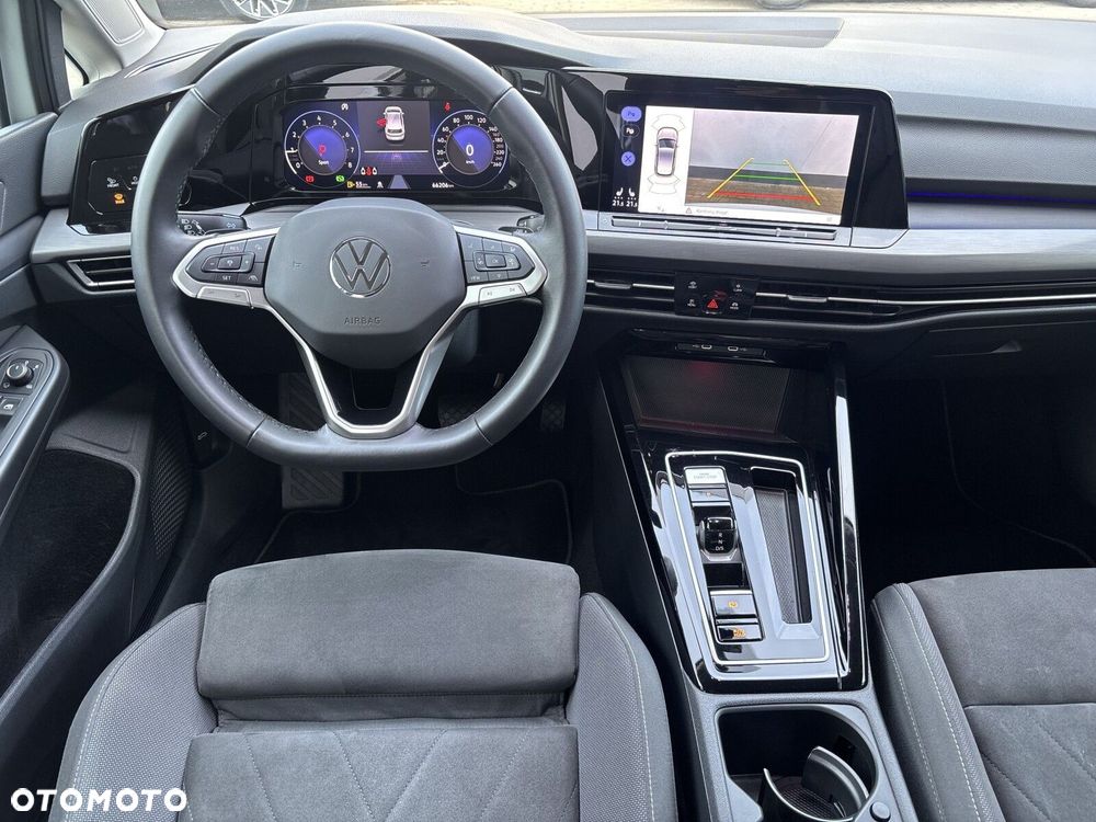 Volkswagen Golf - 11