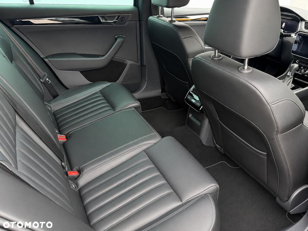 Skoda Superb 2.0 TDI SCR L&K DSG - 14