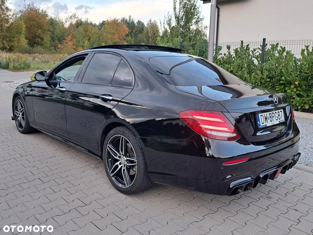 Mercedes-Benz Klasa E - 17