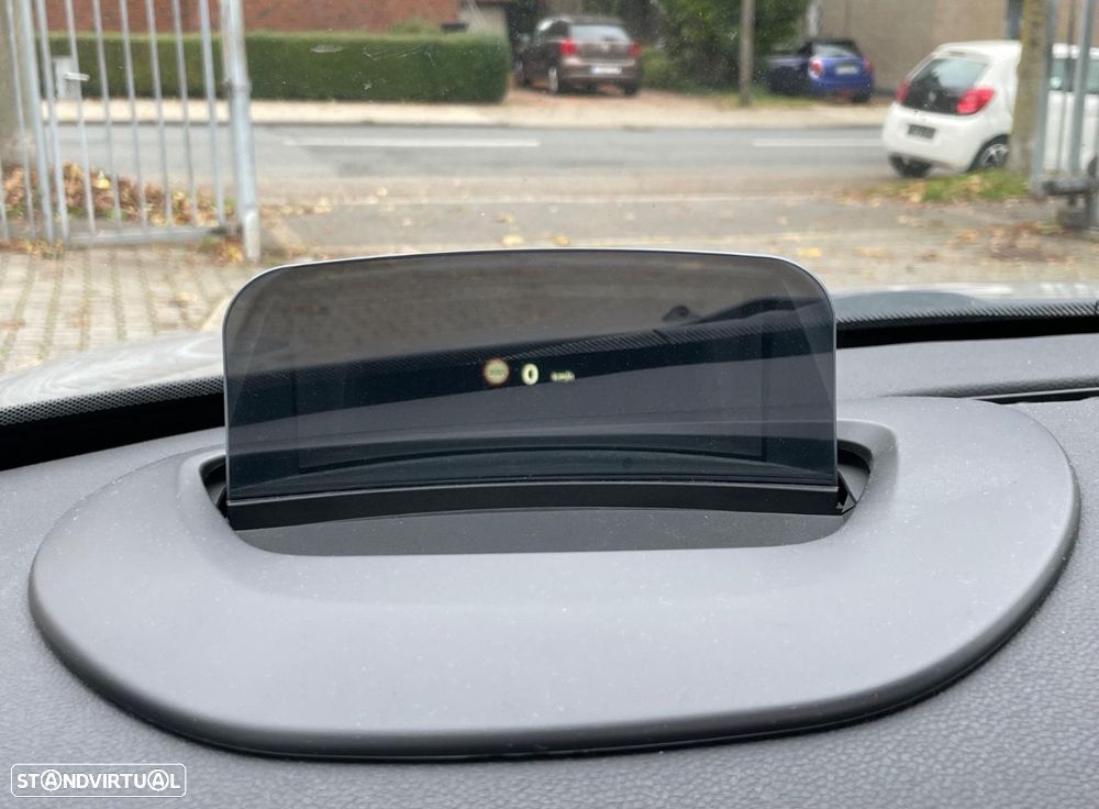 MINI 3 Portas Cooper SE Essential - 9