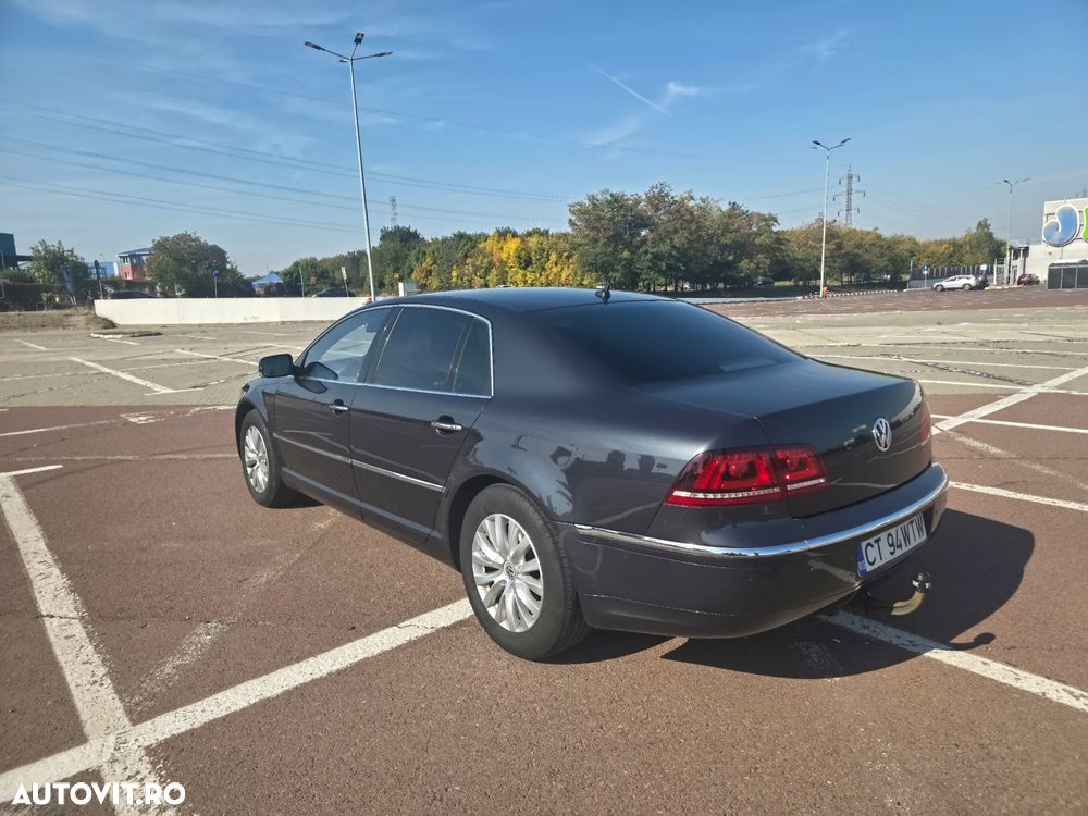 Volkswagen Phaeton 2012 photo 3