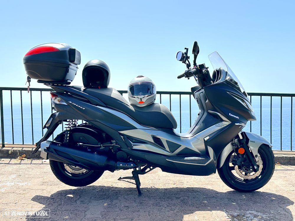 Kawasaki J300 - 1