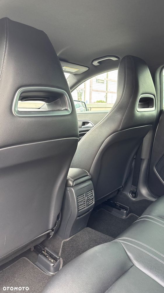 Mercedes-Benz CLA 250 7G-DCT SCORE - 35