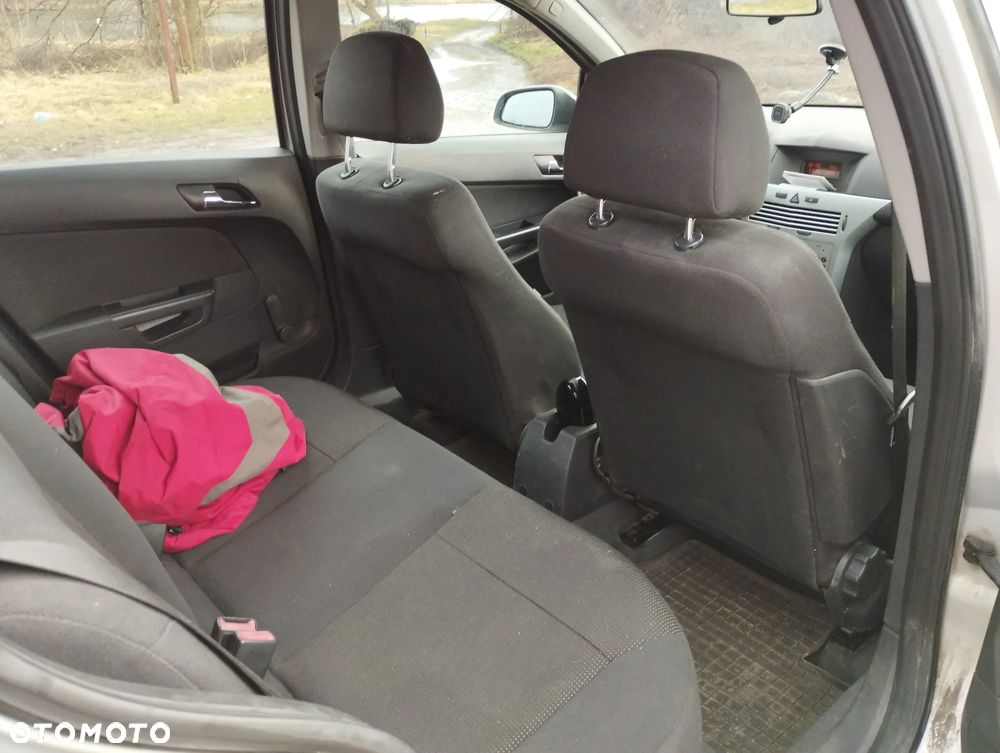 Opel Astra 1.6 - 9
