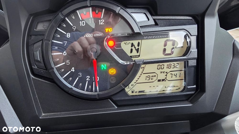 Suzuki V-STROM - 4