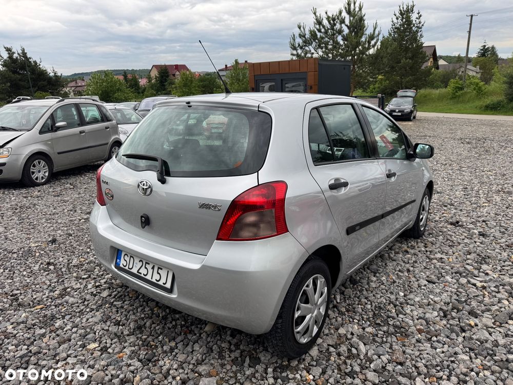Toyota Yaris 1.0 Luna - 2