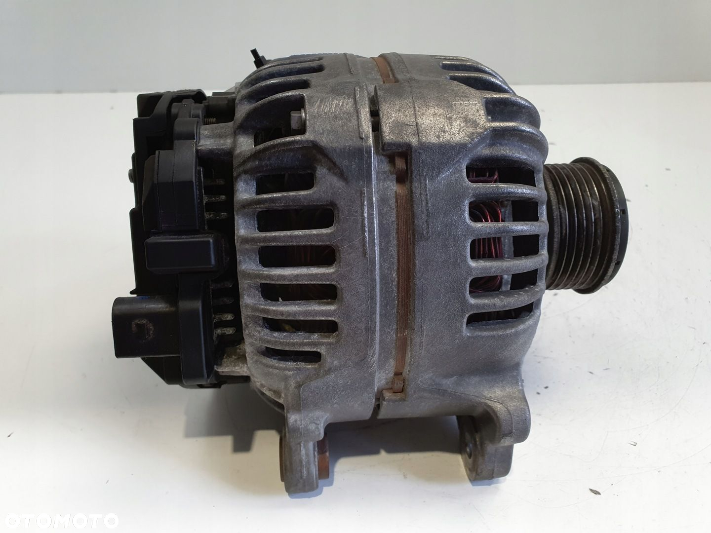 VW Passat B6 1.9 TDI ALTERNATOR bosch 06F903023F 140A - 6