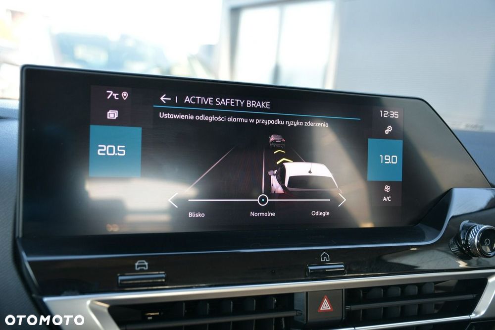 Citroën C4 1.2 PureTech Shine S&S - 26