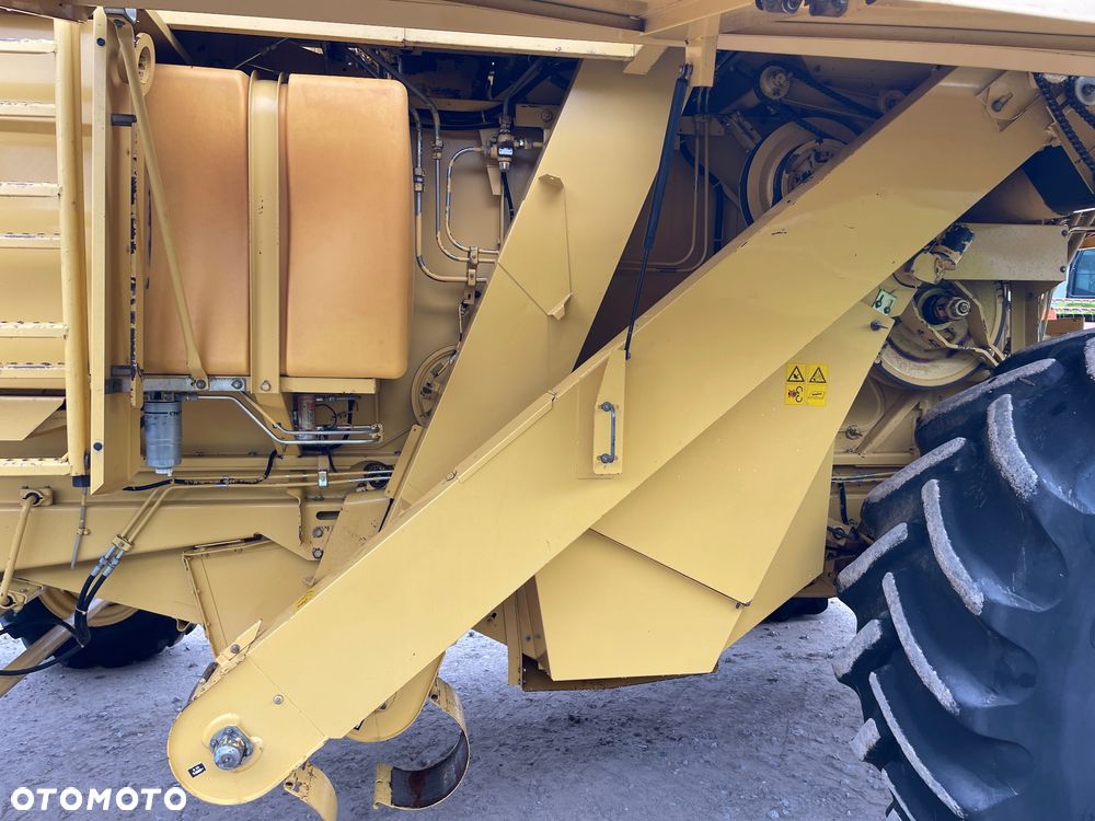 New Holland TC 56 - 15