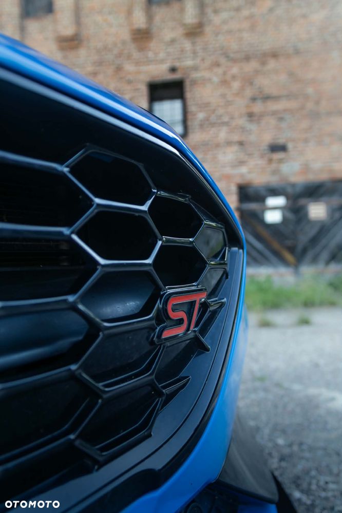 Ford Focus 2.3 EcoBoost ST Edition - 4