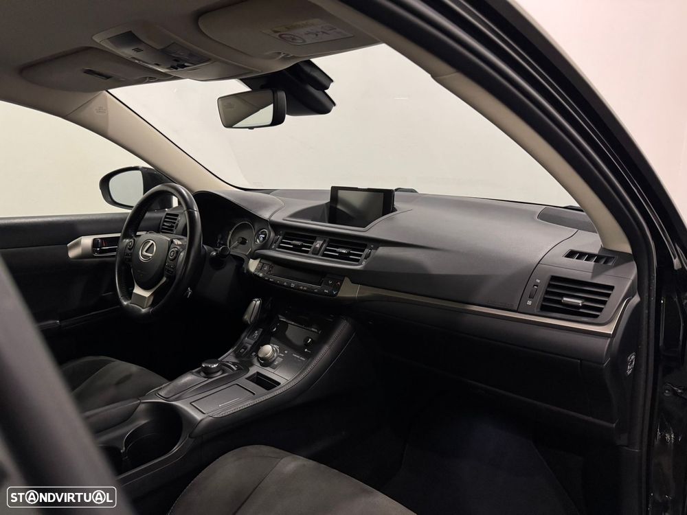 Lexus CT 200h Luxury - 29