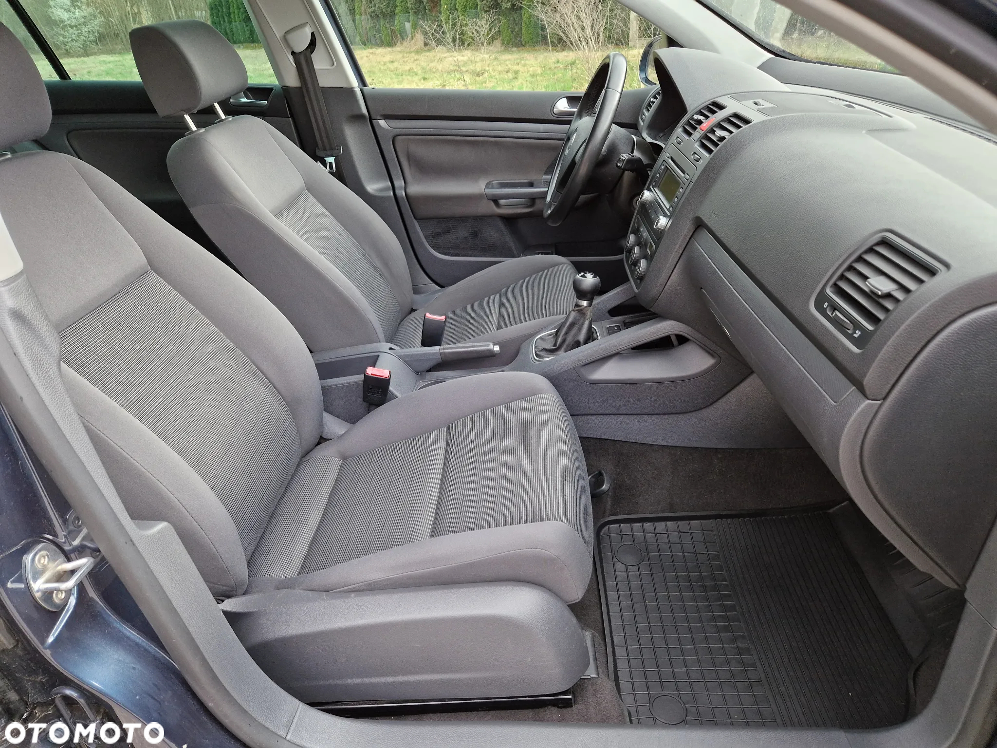 Volkswagen Golf 1.6 Comfortline - 12