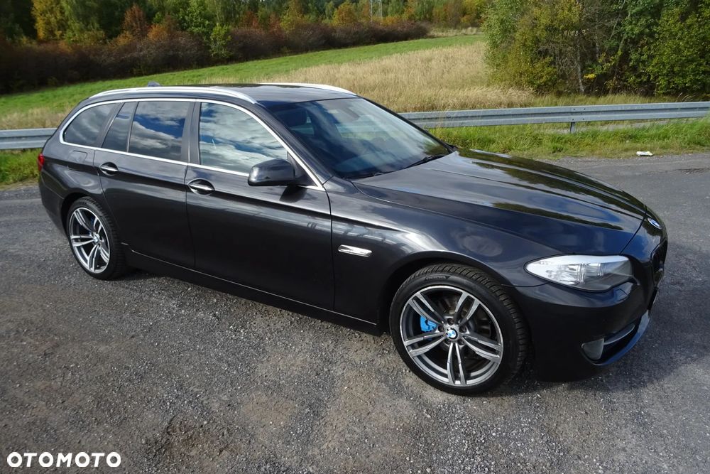 BMW Seria 5 520d - 38