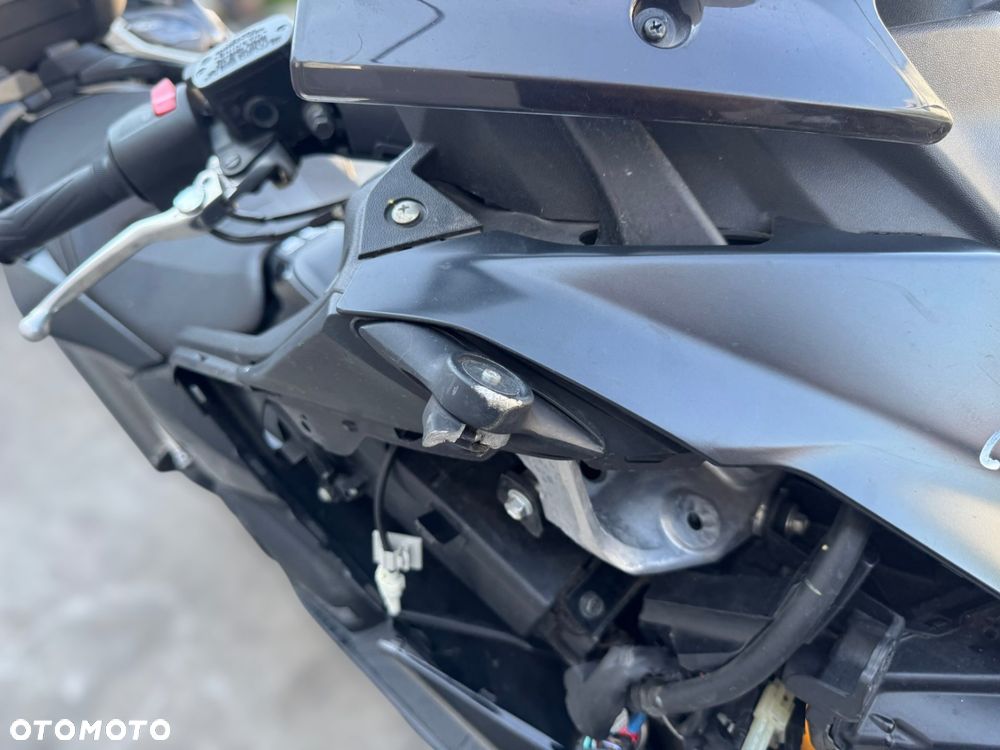 Yamaha Tmax - 15