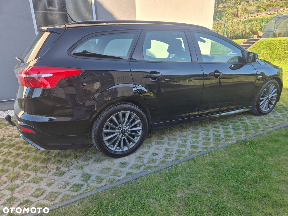 Ford Focus 1.5 EcoBlue Start-Stopp-System ST-LINE - 6