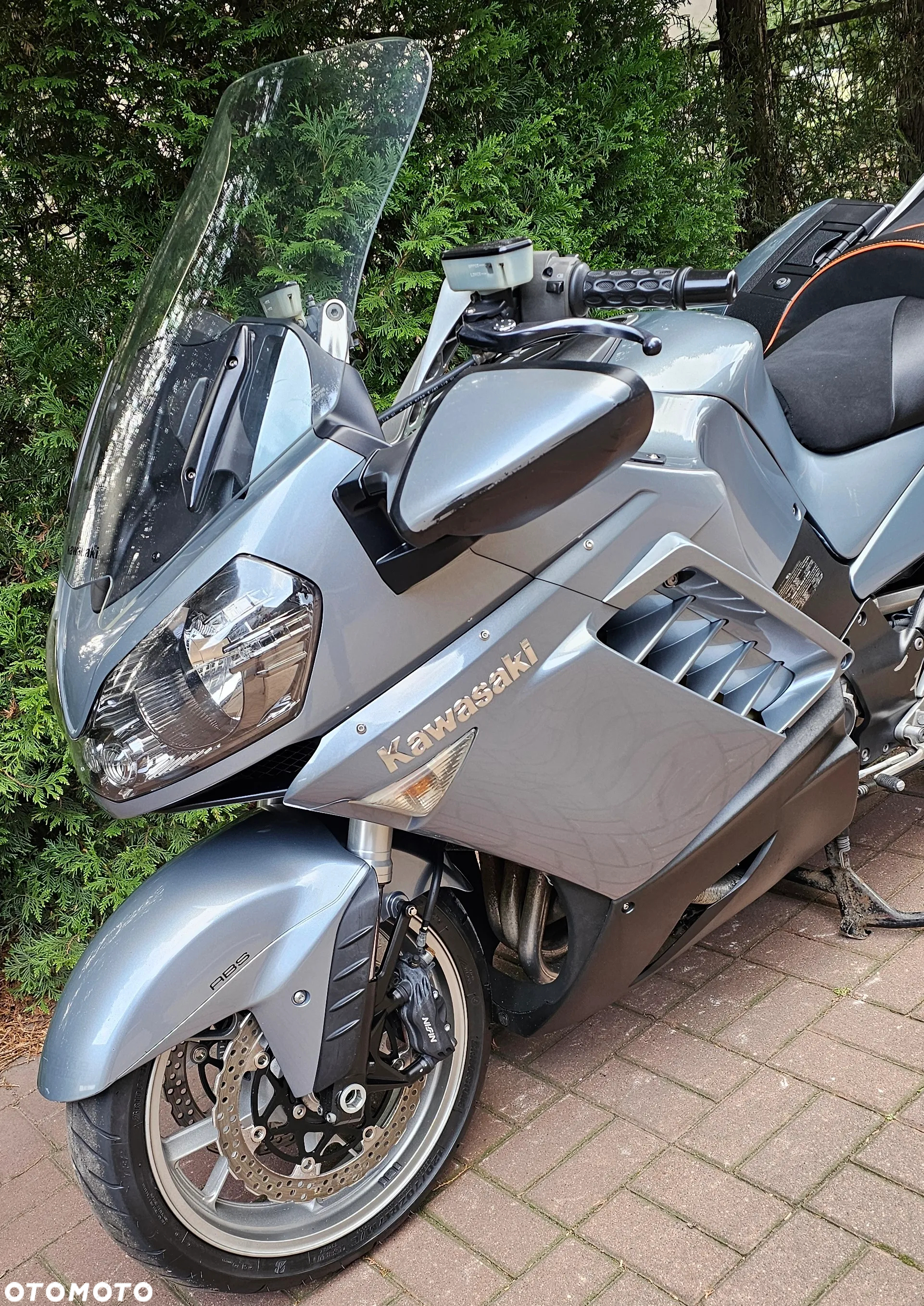 Kawasaki GTR - 15