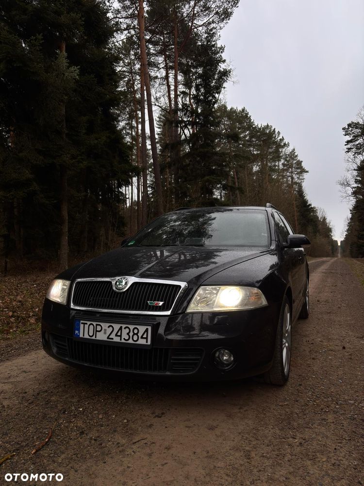 Skoda Octavia 2.0 TDI CR DPF RS - 33