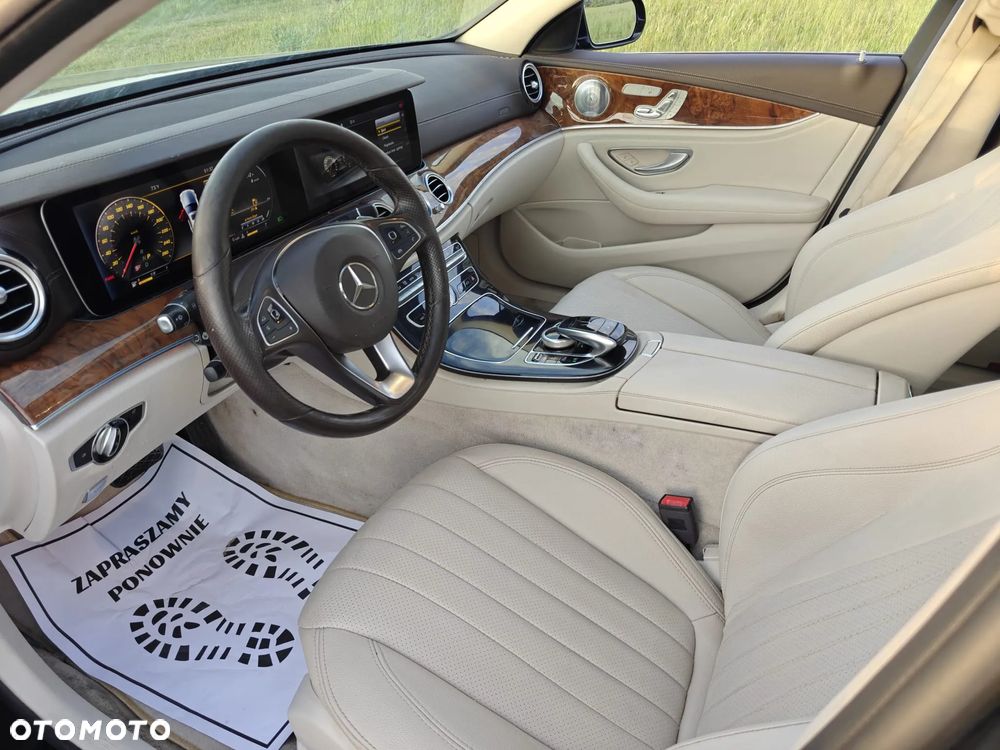 Mercedes-Benz Klasa E 300 9G-TRONIC Exclusive - 14