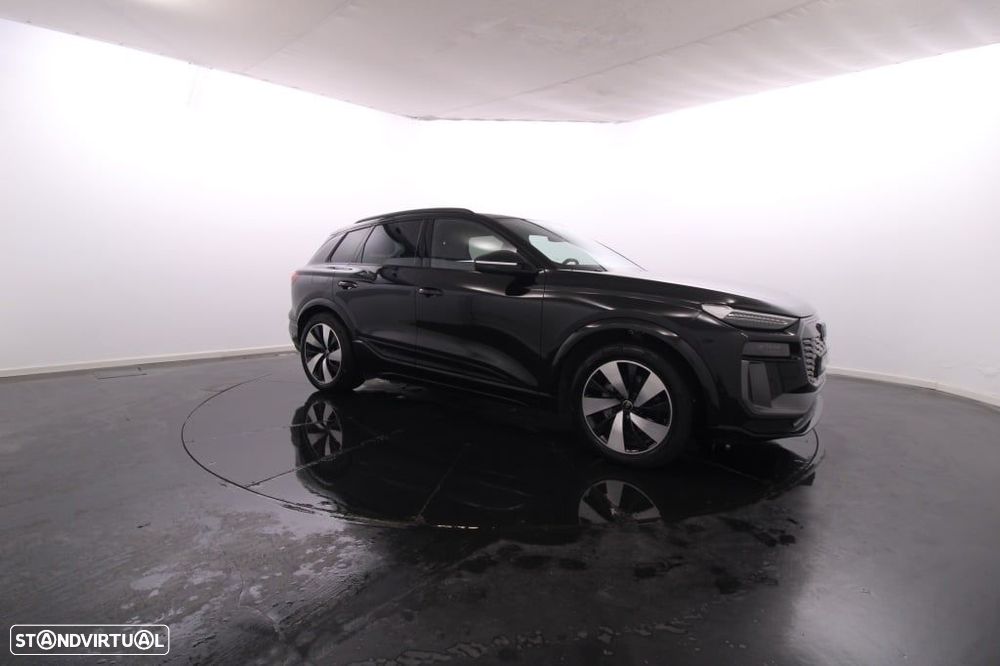 Audi Q6 e-tron - 11